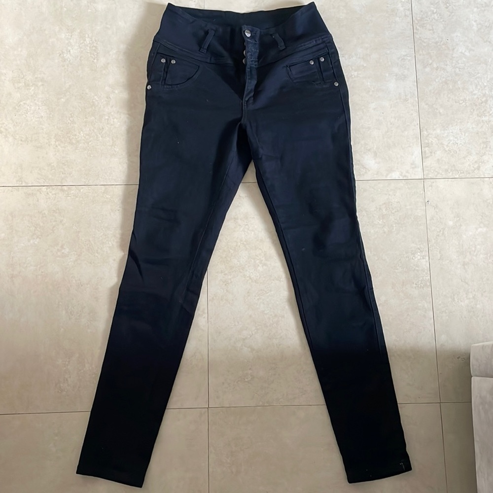 Colombian bootie lifter jeans